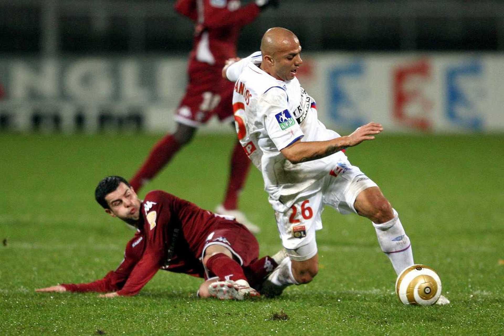 梅斯队球员表现不俗，助球队拿下比赛(梅斯队球员表现不俗,助球队拿下比赛视频)