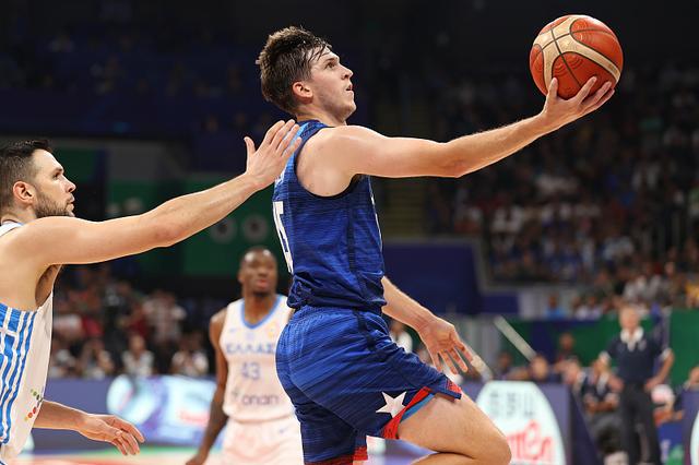 “篮球热身赛：希腊队战胜新西兰的简单介绍