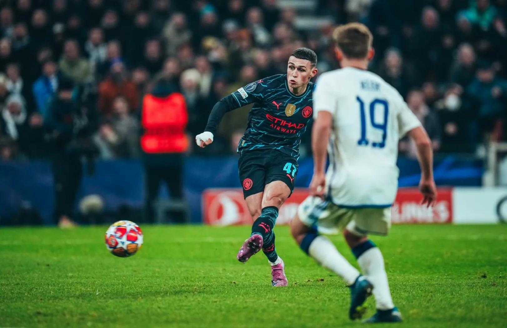 曼城主场大胜,晋级欧冠赛场(曼城总比分40晋级欧冠8强) 曼城主场大胜,晋级欧冠赛场(曼城总比分40晋级欧冠8强)