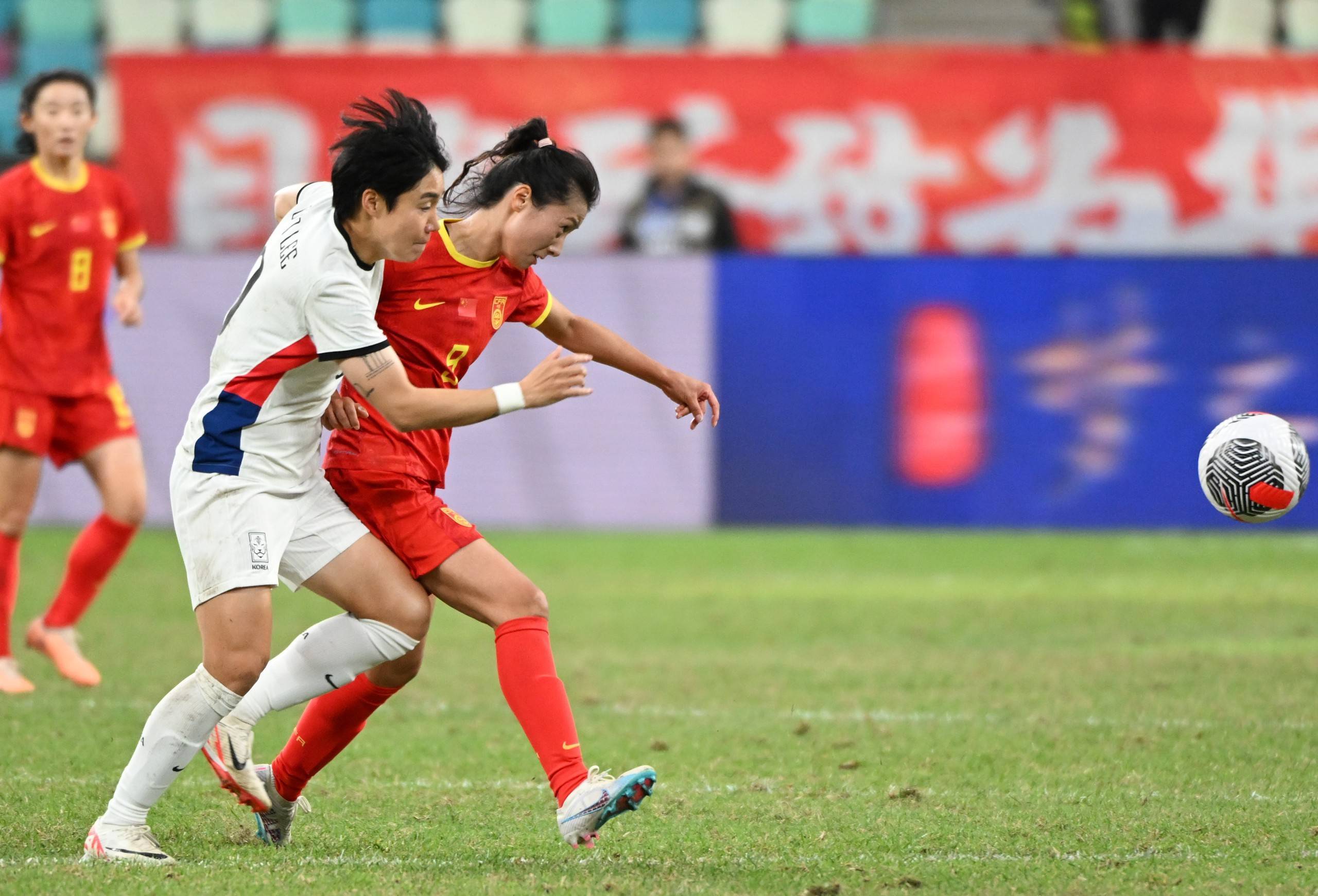 杏彩体育网页版-惊险刺激：女足比赛中临危不乱的简单介绍