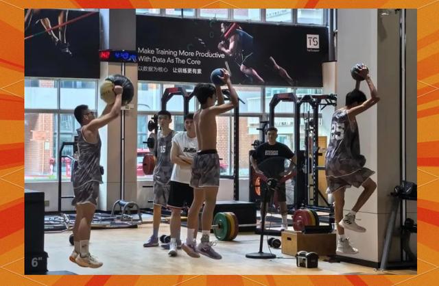 篮球场上的新气象:新秀崭露头角的简单介绍 篮球场上的新气象:新秀崭露头角的简单介绍