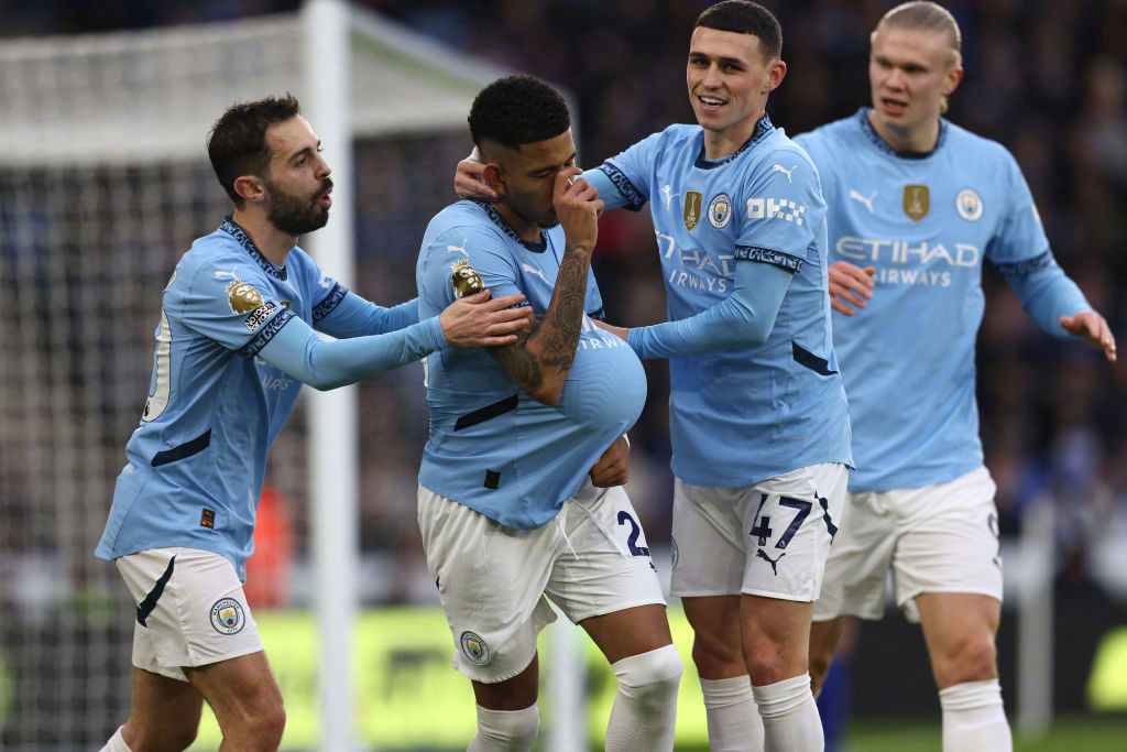 曼城惨败于莱斯特城,前景黯淡 曼城惨败于莱斯特城,前景黯淡