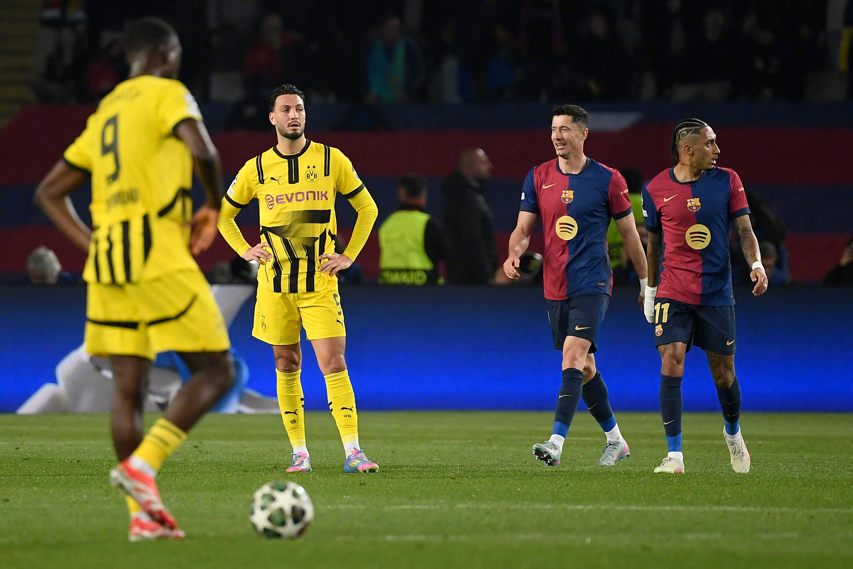 杏彩体育app-巴塞罗那连续胜场，稳居榜首