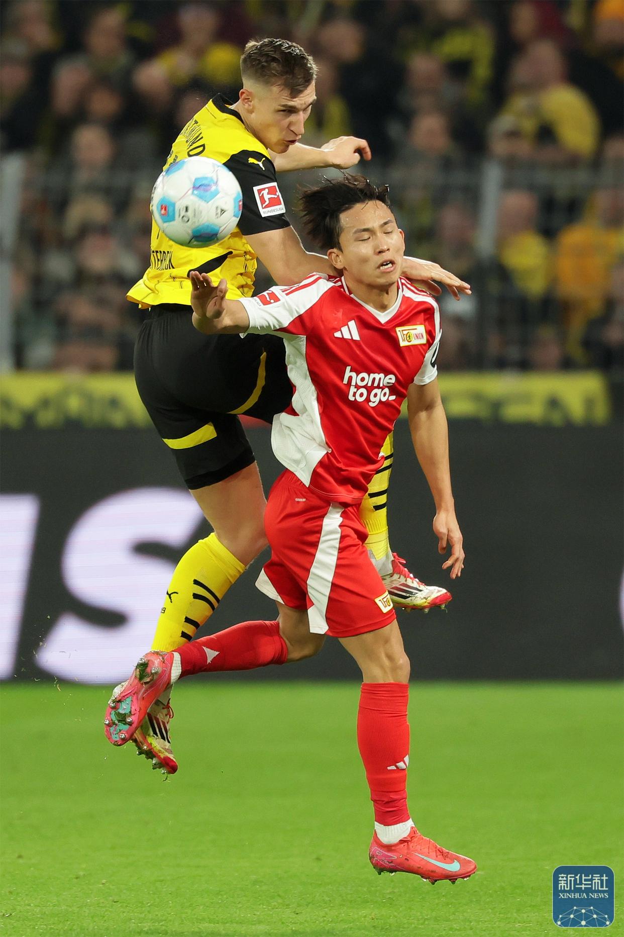 杏彩体育链接-多特蒙德客场大胜，稳居德甲积分榜前列