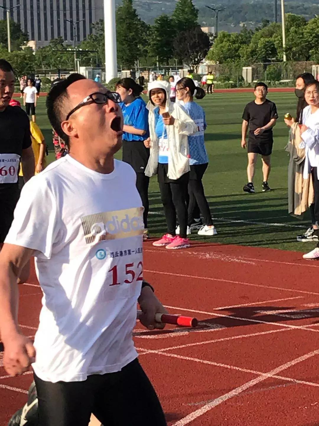 选手飒爽出场,夺冠成果显赫 选手飒爽出场,夺冠成果显赫