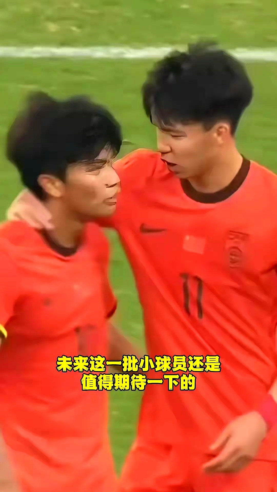 包含足球赛争霸一触即发，中国选手信心十足的词条