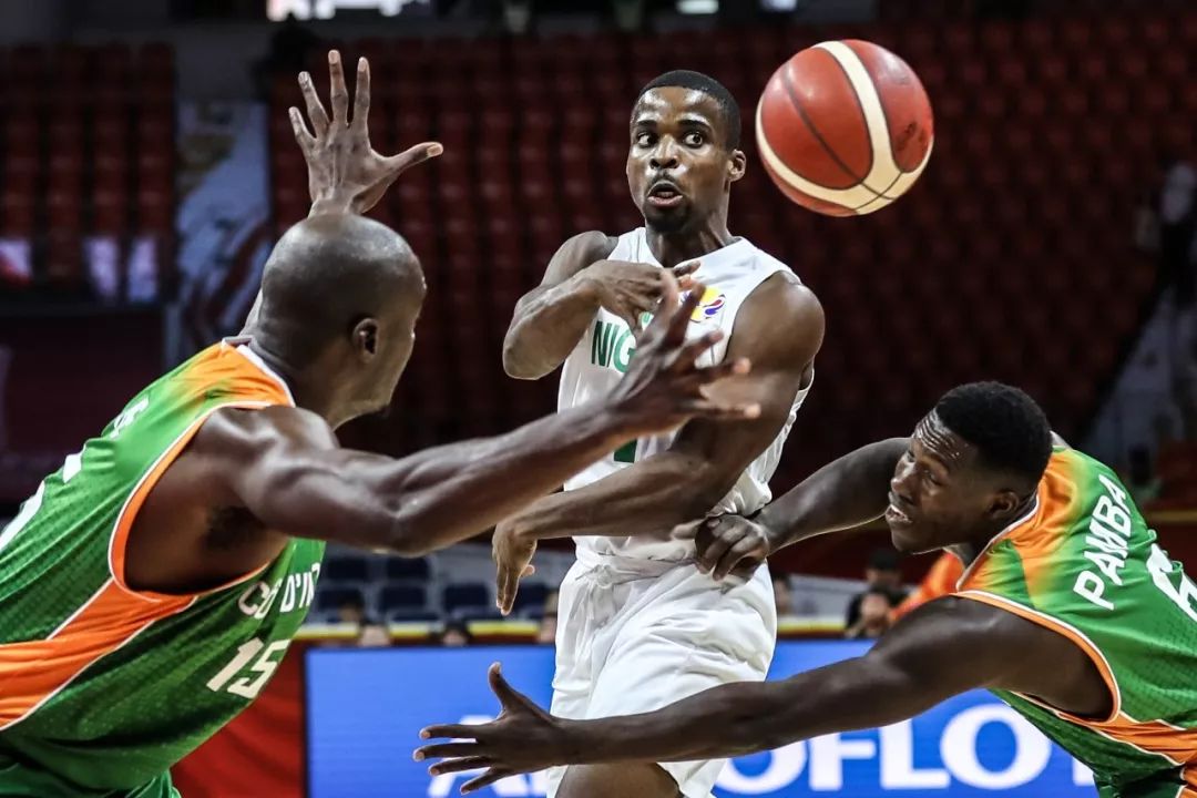 非洲篮球联赛半决赛战况火热的简单介绍