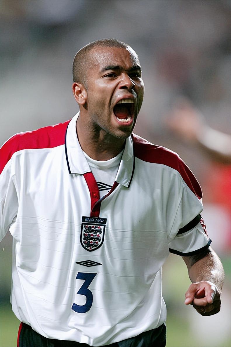 AC米兰历史上5位传奇后卫:他们的荣耀时刻与成就的简单介绍 AC米兰历史上5位传奇后卫:他们的荣耀时刻与成就的简单介绍