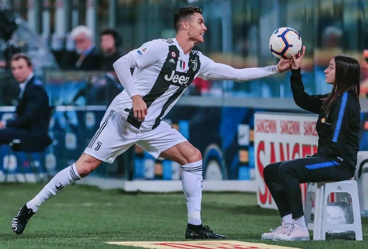 马德里竞技遭遇尤文图斯,双方握手言和 马德里竞技遭遇尤文图斯,双方握手言和