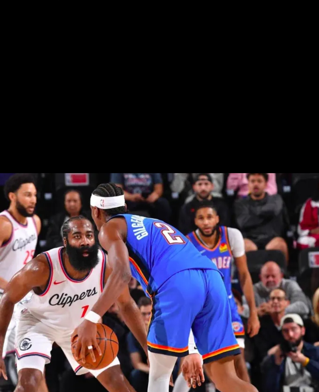 快船击败骑士,继续领先西部 快船击败骑士,继续领先西部