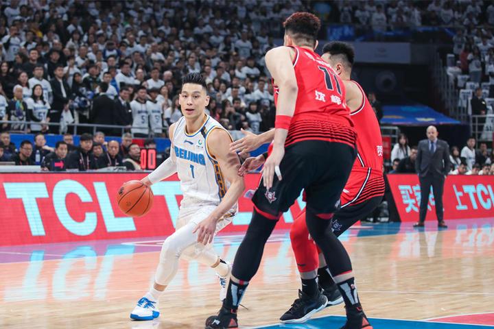 北京队在客场惨败挽回晋级希望 北京队在客场惨败挽回晋级希望