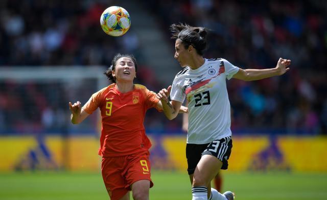 杏彩体育网页版入口-新加坡女足奋进场上，表现亮眼