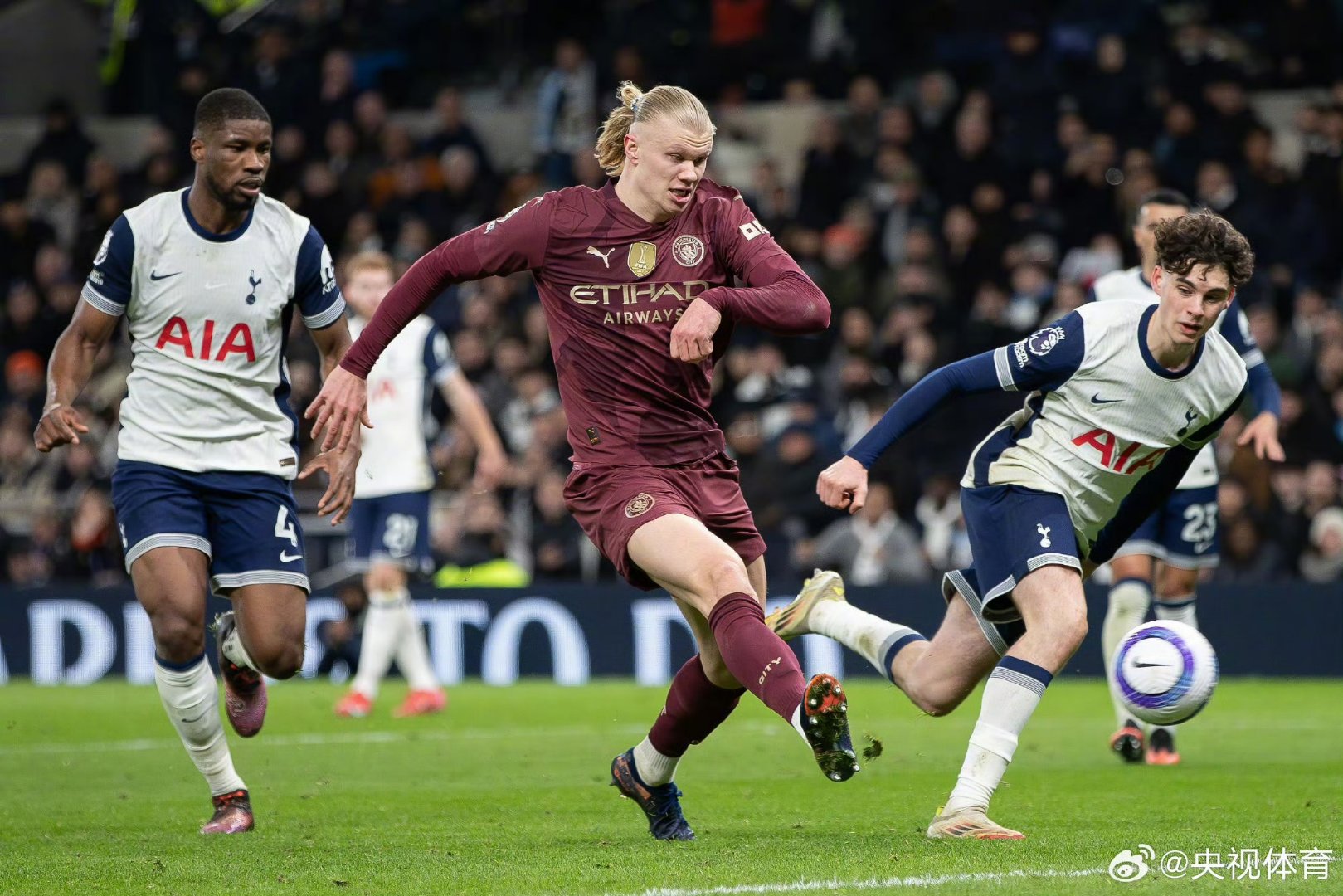 杏彩体育官方入口-曼城轻松获胜，德布劳内两传一射助攻猎物